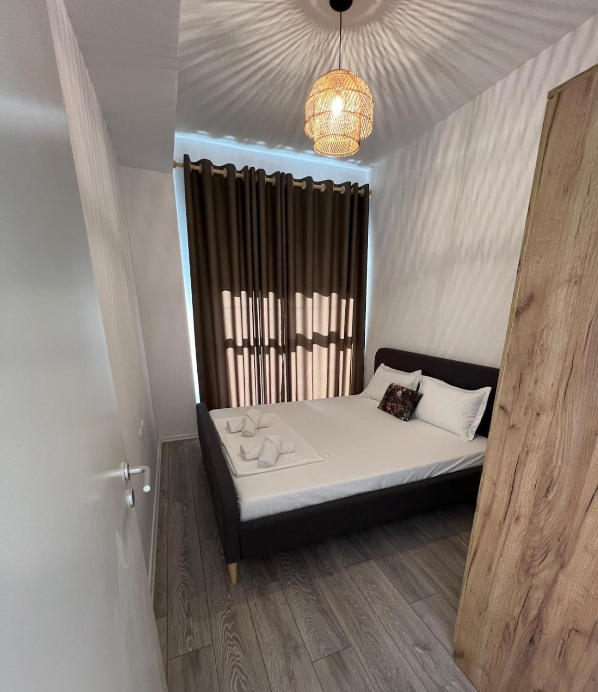Sunflower Apartment Tirana Exterior photo